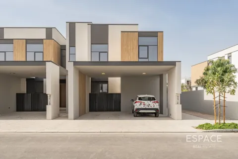 Купить таунхаус в Мудоне, Дубай: 4 спальни, 237м², № 71135 - фото 1