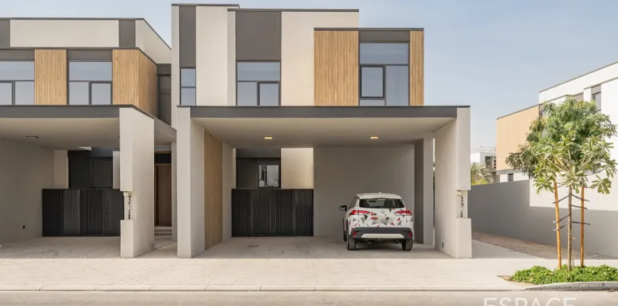 Таунхаус в Мудоне, Дубай, 4 спальни, 237м², № 71135