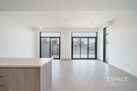 Купить таунхаус в Мудоне, Дубай: 4 спальни, 237м², № 71135 - фото 5