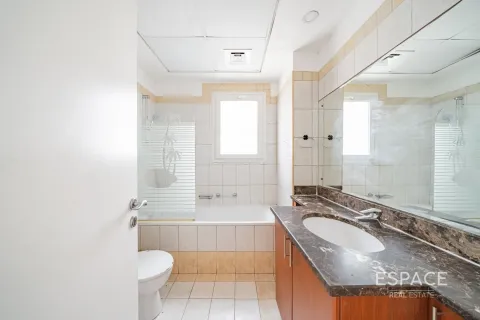 Villa in Springs 12, The Springs, Dubai 3 bedrooms, 209 sq.m. № 71149 - photo 8