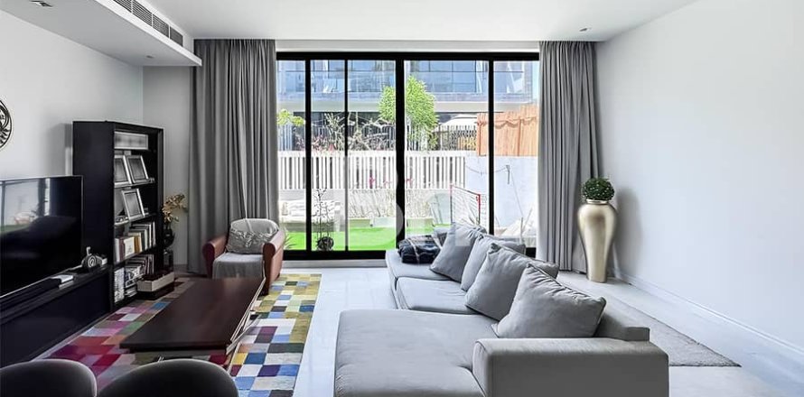Townhouse in Al Furjan, Dubai 4 bedrooms, 163 sq.m. № 24095