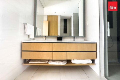 Apartamento en Business Bay, Dubai, 1 dormitorio, 111.8 m², № 43136 - foto 23
