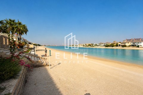 Villa in Palm Jumeirah, Dubai 5 bedrooms, 622 sq.m. № 121598 - photo 8