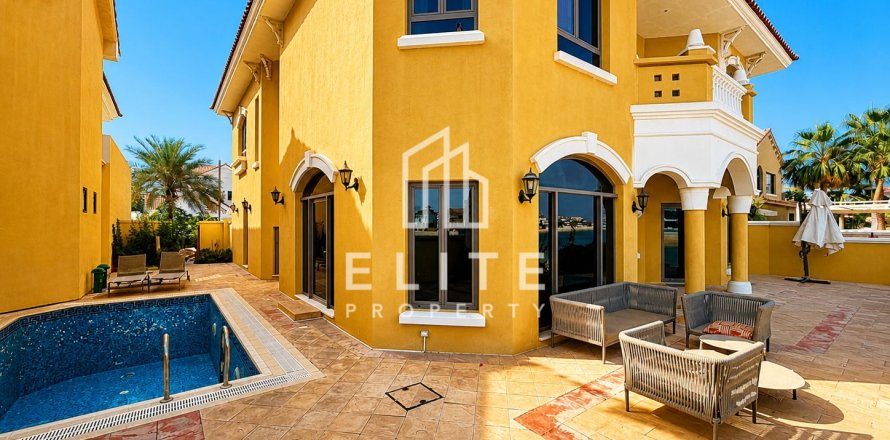 Villa in Palm Jumeirah, Dubai 5 bedrooms, 622 sq.m. № 121598
