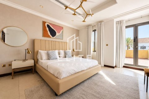 Villa in Palm Jumeirah, Dubai 5 bedrooms, 622 sq.m. № 121598 - photo 19