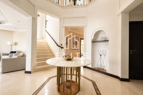 Villa in Palm Jumeirah, Dubai 5 bedrooms, 622 sq.m. № 121598 - photo 4