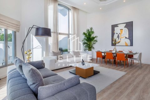Villa in Palm Jumeirah, Dubai 5 bedrooms, 492 sq.m. № 121596 - photo 9