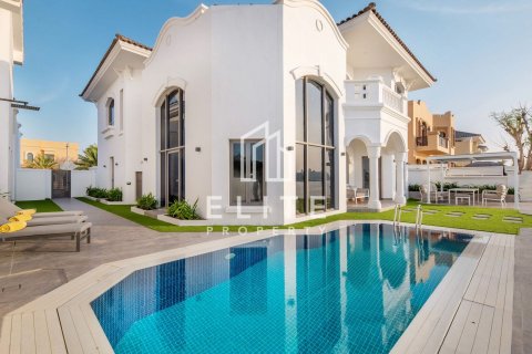 Villa in Palm Jumeirah, Dubai 5 bedrooms, 492 sq.m. № 121596 - photo 8