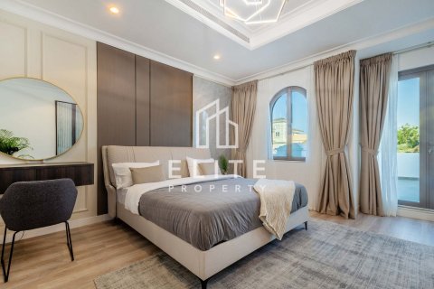 Villa in Palm Jumeirah, Dubai 5 bedrooms, 492 sq.m. № 121596 - photo 13