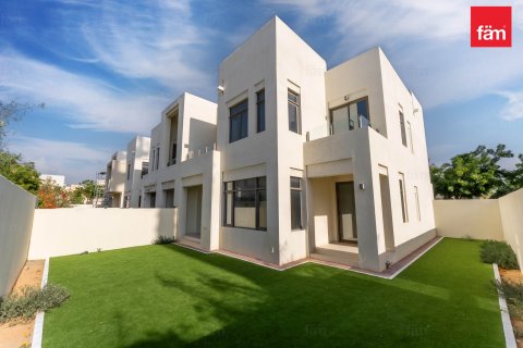 Вилла в Риме, Дубай, 3 спальни, 307.4м², № 90580