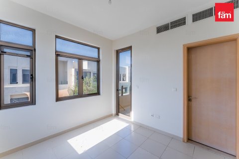 Снять в аренду виллу в Риме, Дубай: 3 спальни, 307.4м², № 90580 - фото 14