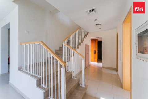 Снять в аренду виллу в Риме, Дубай: 3 спальни, 307.4м², № 90580 - фото 10