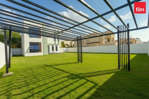 Villa en Al Barsha, Dubai, 5 dormitorios, 1393.5 m², № 90579