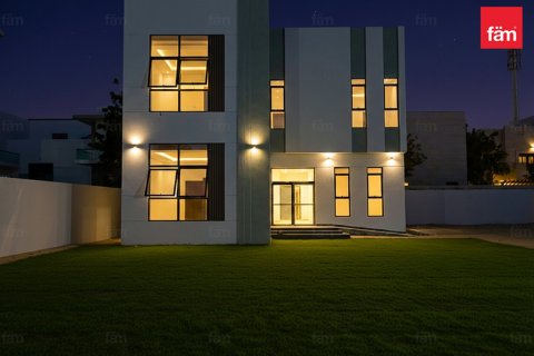 Villa en Al Barsha, Dubai, 5 dormitorios, 1393.5 m², № 90579 - foto 2