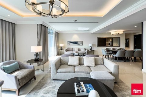 Apartment in Downtown Dubai (Downtown Burj Dubai), Dubai 3 bedrooms, 205.9 sq.m. № 70691 - photo 8