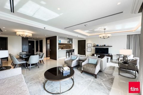 Apartment in Downtown Dubai (Downtown Burj Dubai), Dubai 3 bedrooms, 205.9 sq.m. № 70691 - photo 4