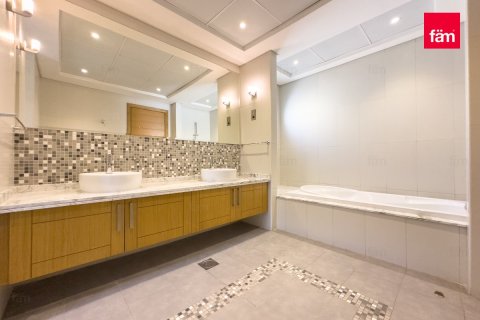 Снять в аренду виллу в Дубае: 5 спален, 690.1м², № 70690 - фото 21