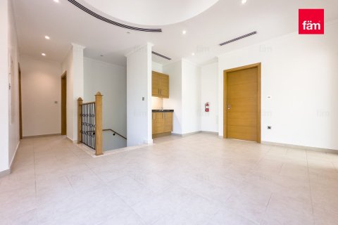 Снять в аренду виллу в Дубае: 5 спален, 690.1м², № 70690 - фото 9