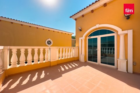 Снять в аренду виллу в Дубае: 5 спален, 690.1м², № 70690 - фото 25