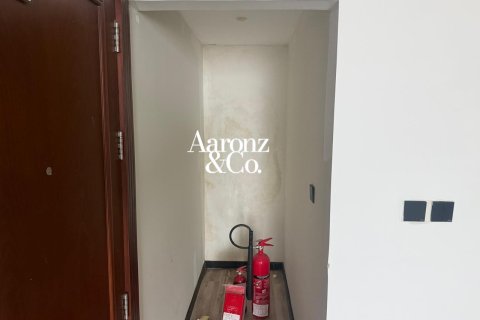 Office in Jumeirah Lake Towers, Dubai 71 sq.m. № 132983 - photo 5