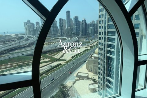 Office in Jumeirah Lake Towers, Dubai 71 sq.m. № 132983 - photo 2