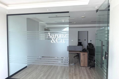 Office in Jumeirah Lake Towers, Dubai 71 sq.m. № 132983
