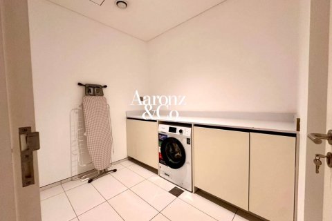 Apartment in DIFC, Dubai 2 bedrooms, 148 sq.m. № 132986 - photo 6