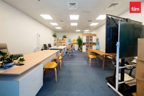 Снять в аренду офис в Бизнес-Бэе, Дубай: 53.4м², № 69658 - фото 1