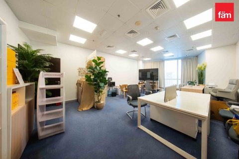 Снять в аренду офис в Бизнес-Бэе, Дубай: 53.4м², № 69658 - фото 4