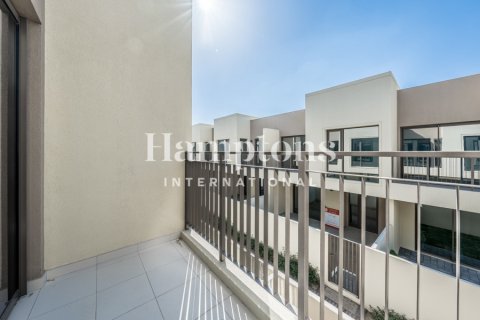 Снять в аренду виллу в Dubai South (Dubai World Central), Дубай: 3 спальни, 179.93453040м², № 114929 - фото 4