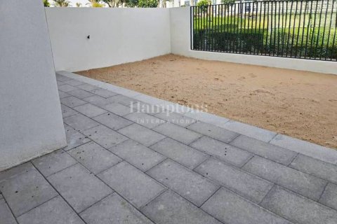 Townhouse in The Valley, Dubai 3 bedrooms, 173.91441600 sq.m. № 124834 - photo 2