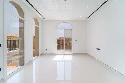 Villa en Dubai, 6 dormitorios, 882 m², № 96833 - foto 17