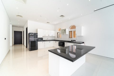 Villa en Dubai, 6 dormitorios, 882 m², № 96833 - foto 24