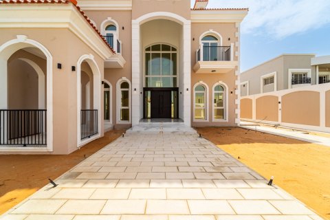 Villa en Dubai, 6 dormitorios, 882 m², № 96833 - foto 28