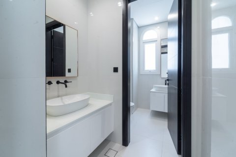 Villa en Dubai, 6 dormitorios, 882 m², № 96833 - foto 14