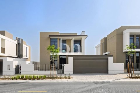 Villa in Al Furjan, Dubai 4 bedrooms, 519 sq.m. № 58688 - photo 1
