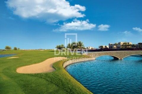 Apartment in Emirates Hills, Dubai 2 bedrooms, 111 sq.m. № 19759 - photo 7