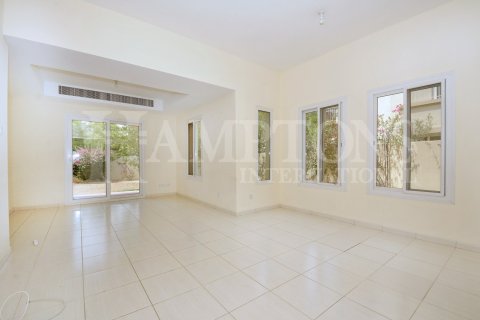 Villa in Springs 10, The Springs, Dubai 2 bedrooms, 153.84736800 sq.m. № 63387 - photo 10