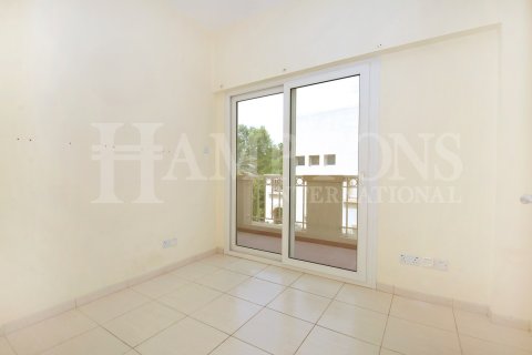 Villa in Springs 10, The Springs, Dubai 2 bedrooms, 153.84736800 sq.m. № 63387 - photo 9
