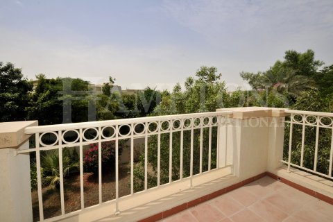Villa in Springs 10, The Springs, Dubai 2 bedrooms, 153.84736800 sq.m. № 63387 - photo 1