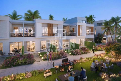 Villa in Dubai Investment Park, Dubai 4 bedrooms, 144 sq.m. № 135627 - photo 2
