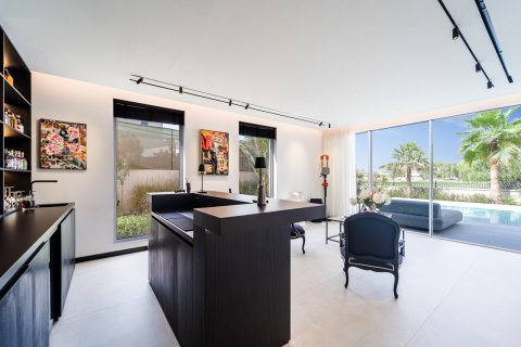 Villa in Dubai 6 bedrooms, 486 sq.m. № 139663 - photo 10