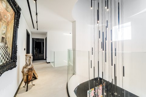 Villa in Dubai 6 bedrooms, 486 sq.m. № 139663 - photo 6