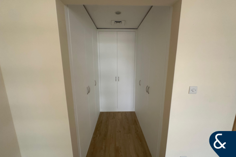 Apartment in The Views 1, The Views, Dubai 3 bedrooms, 155 sq.m. № 76797 - photo 12