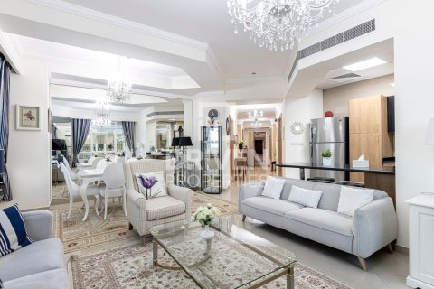 Apartment in Marina Crown, Dubai Marina, Dubai 2 bedrooms, 131.09 sq.m. № 136558 - photo 4