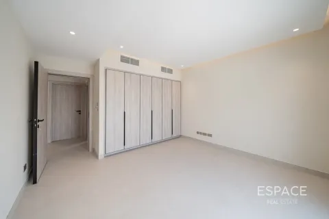 Villa in Meadows, Dubai 5 bedrooms, 320 sq.m. № 122940 - photo 16