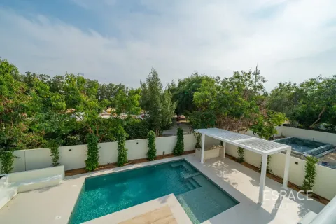 Villa in Meadows, Dubai 5 bedrooms, 320 sq.m. № 122940 - photo 18
