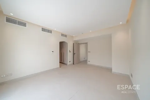 Villa in Meadows, Dubai 5 bedrooms, 320 sq.m. № 122940 - photo 12