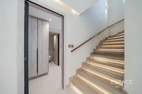 Villa in Meadows, Dubai 5 bedrooms, 320 sq.m. № 122940 - photo 9