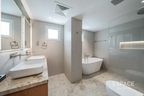 Villa in Meadows, Dubai 5 bedrooms, 320 sq.m. № 122940 - photo 14